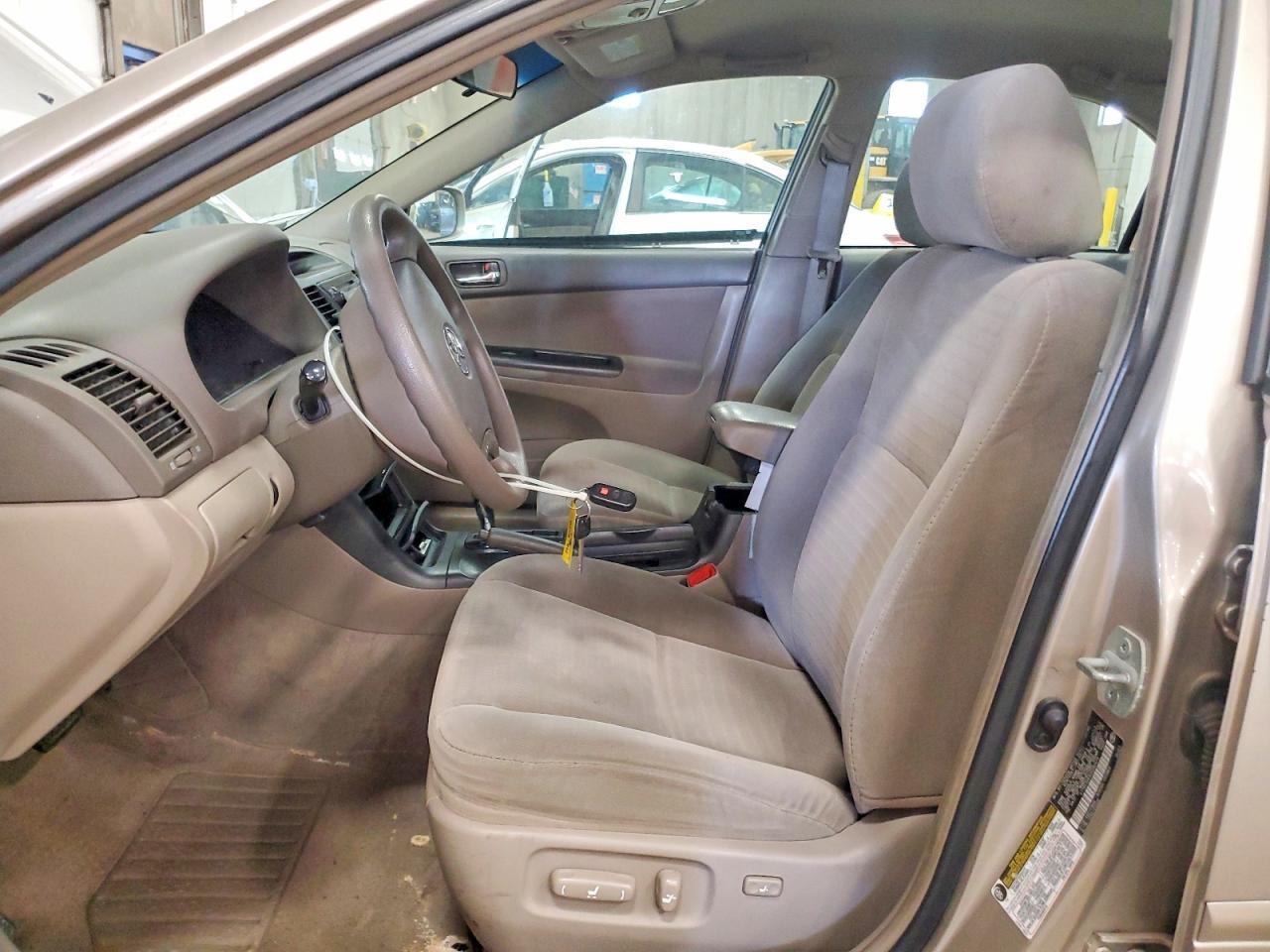 2005 Toyota Camry Le - Фото 7