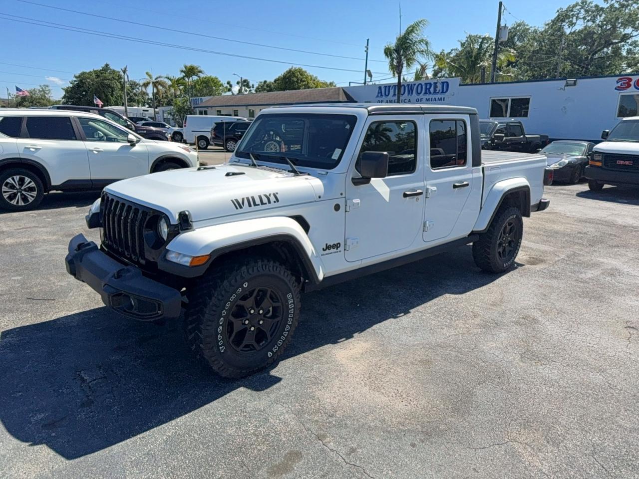 2023 Jeep Gladiator Sport - Image 2
