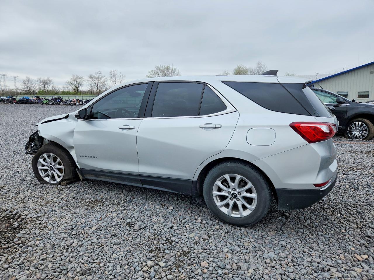 2018 Chevrolet Equinox Lt - Image 2