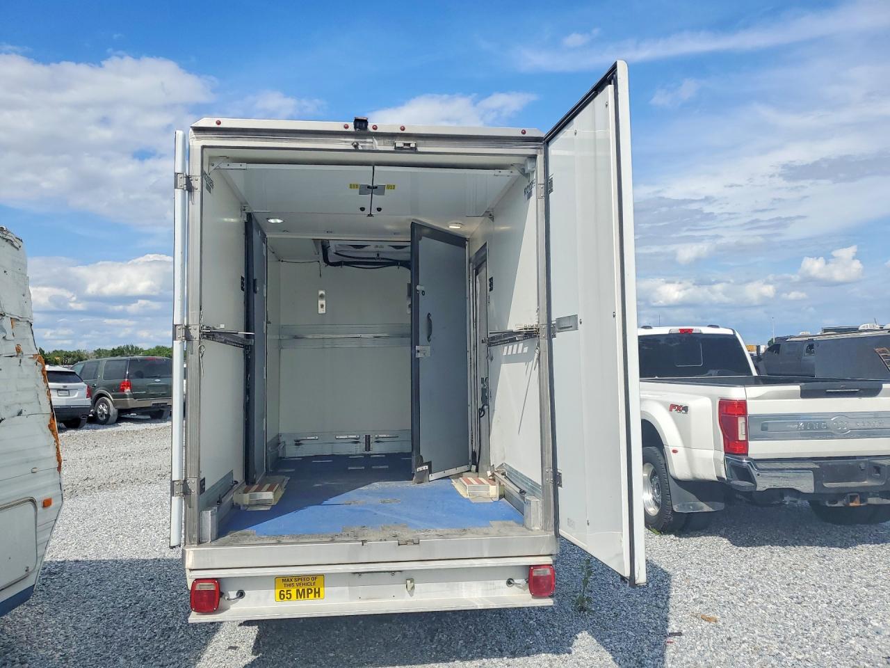 2021 Ford Transit Refrigerated Box Truck - Фото 6