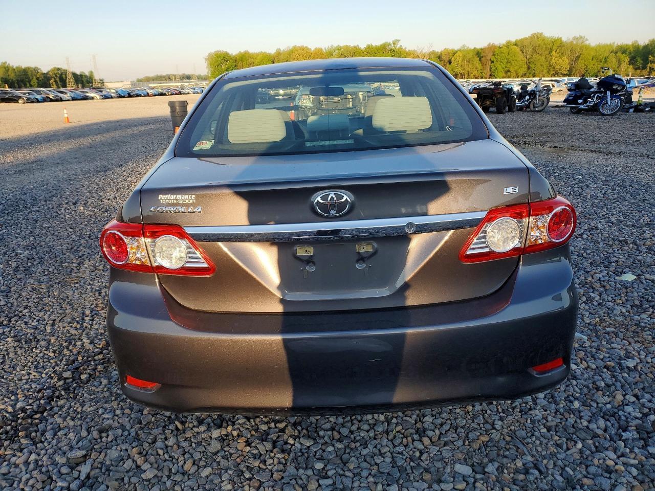 2011 Toyota Corolla Le - Image 6