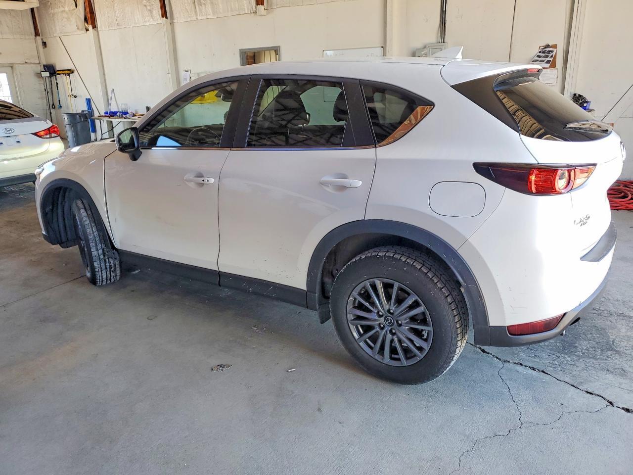 2020 Mazda Cx-5 Touring - Image 2