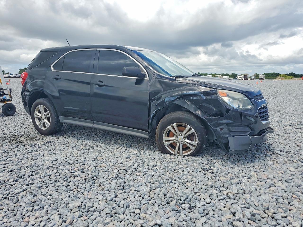 2017 Chevrolet Equinox Ls - Фото 4