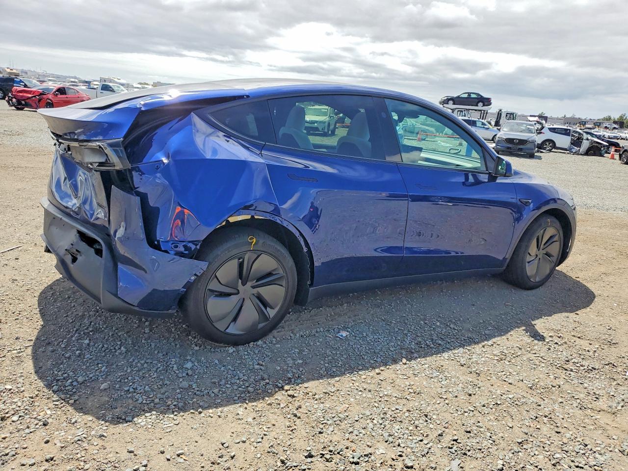 2026 Tesla Model Y - Image 3