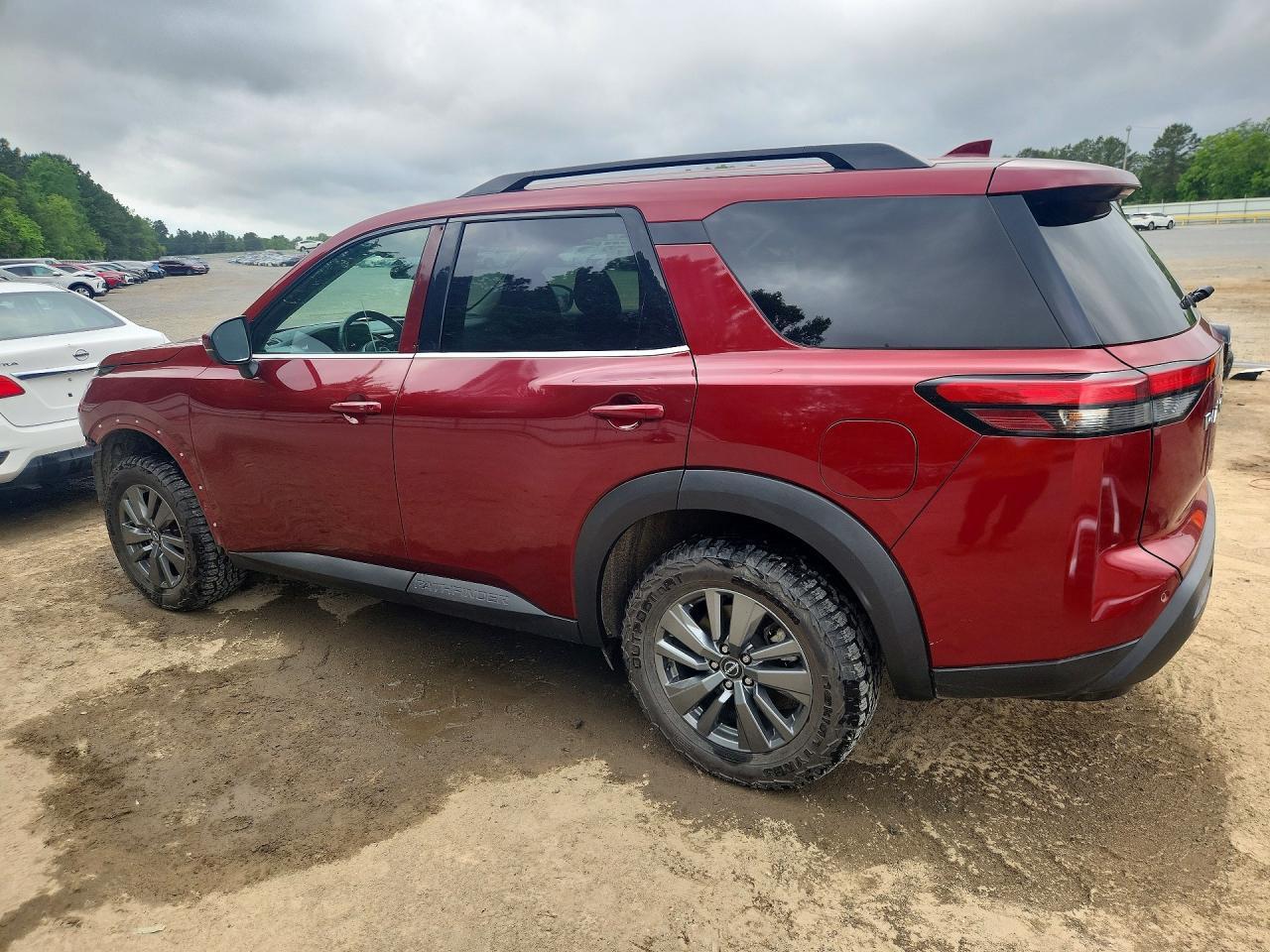 2022 Nissan Pathfinder Sv - Фото 2