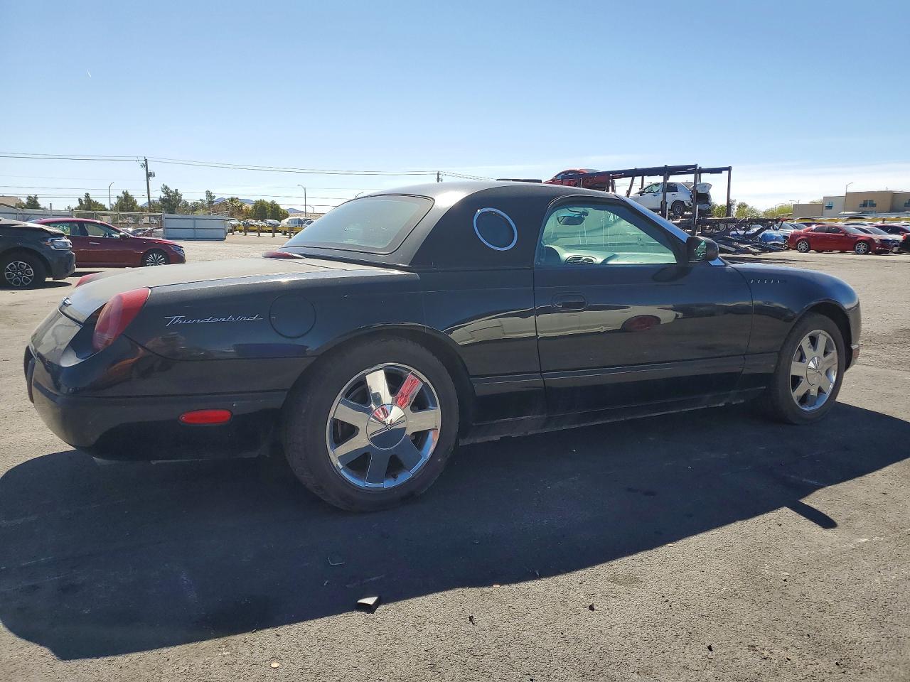 2002 Ford Thunderbird - Фото 3