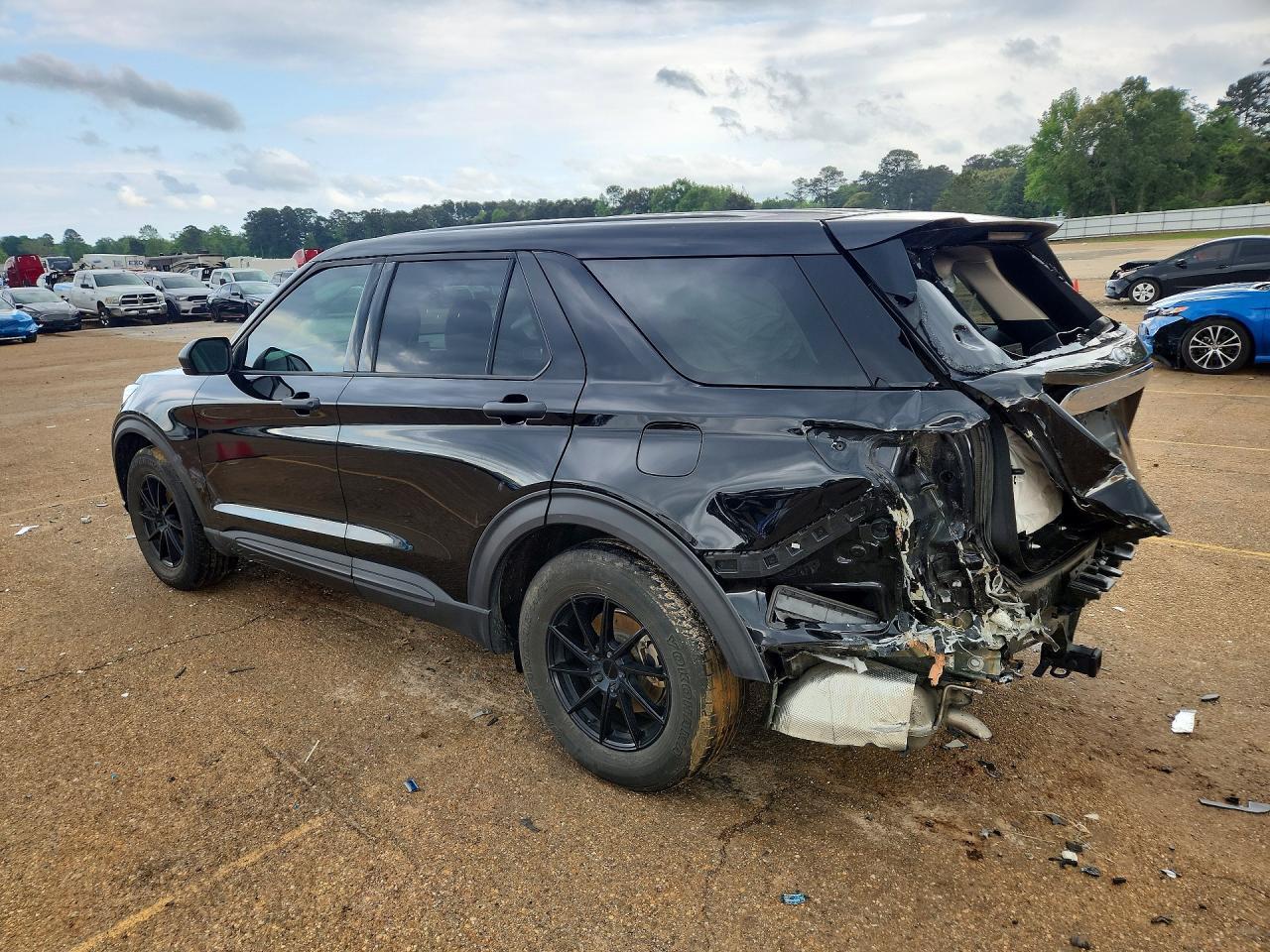 2020 Ford Explorer - Фото 2