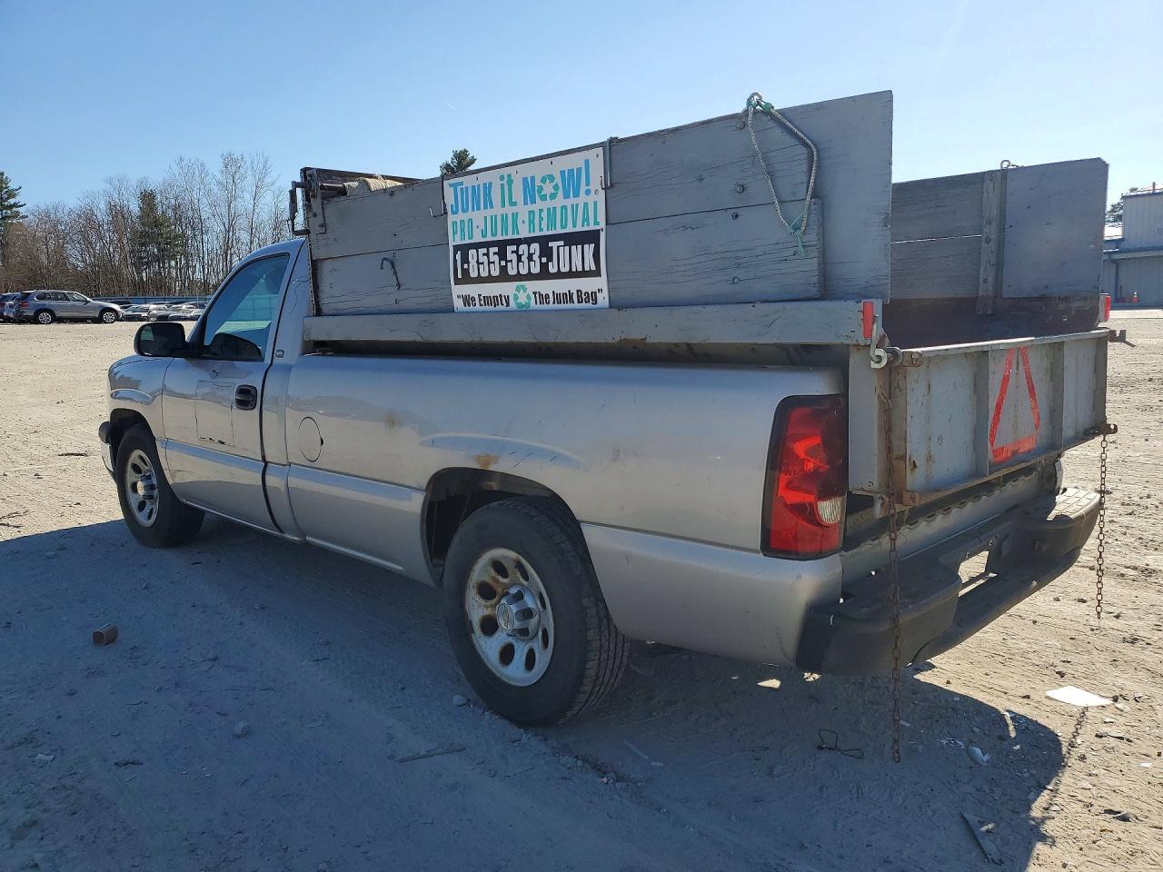 2005 Chevrolet Silverado C1500 - Фото 2