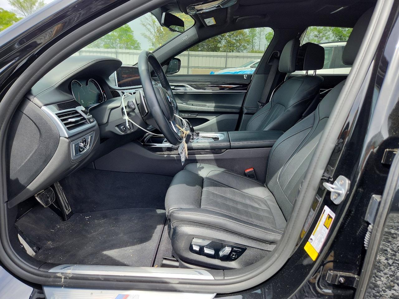 2019 BMW 740 I - Фото 7
