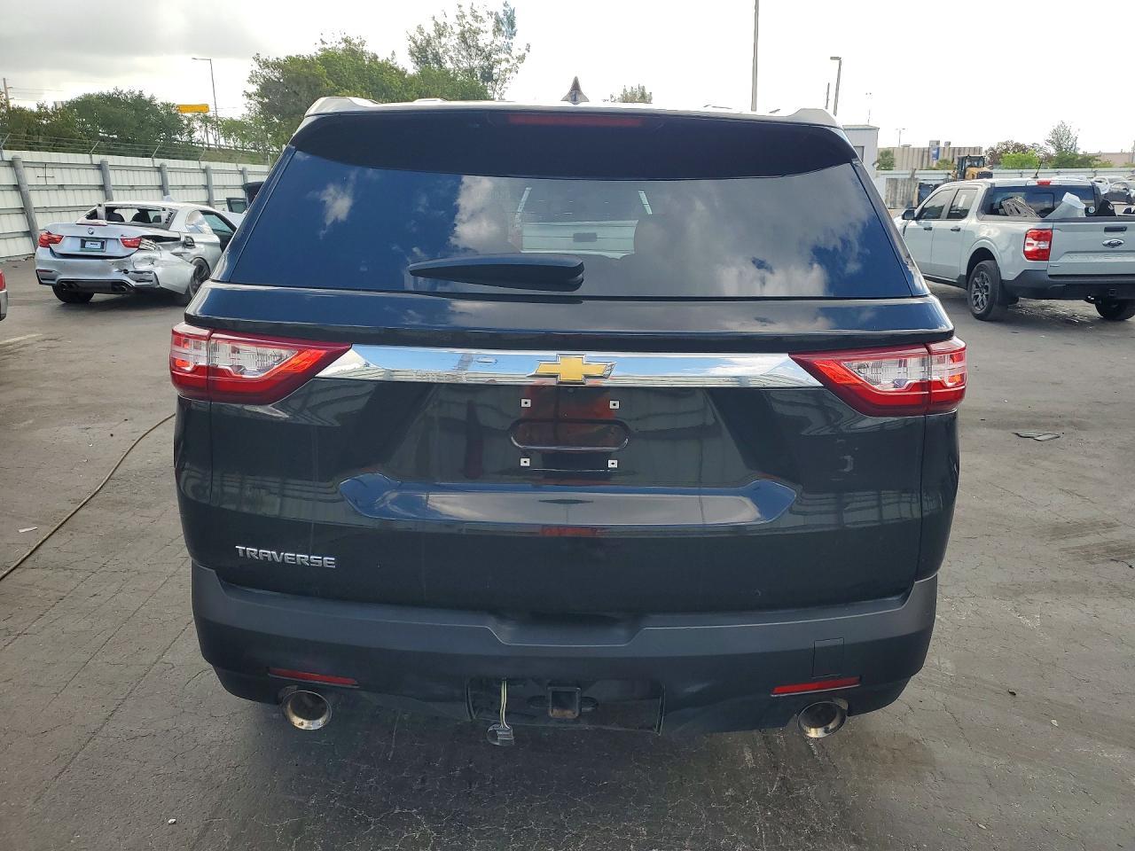 2019 Chevrolet Traverse Ls - Image 6