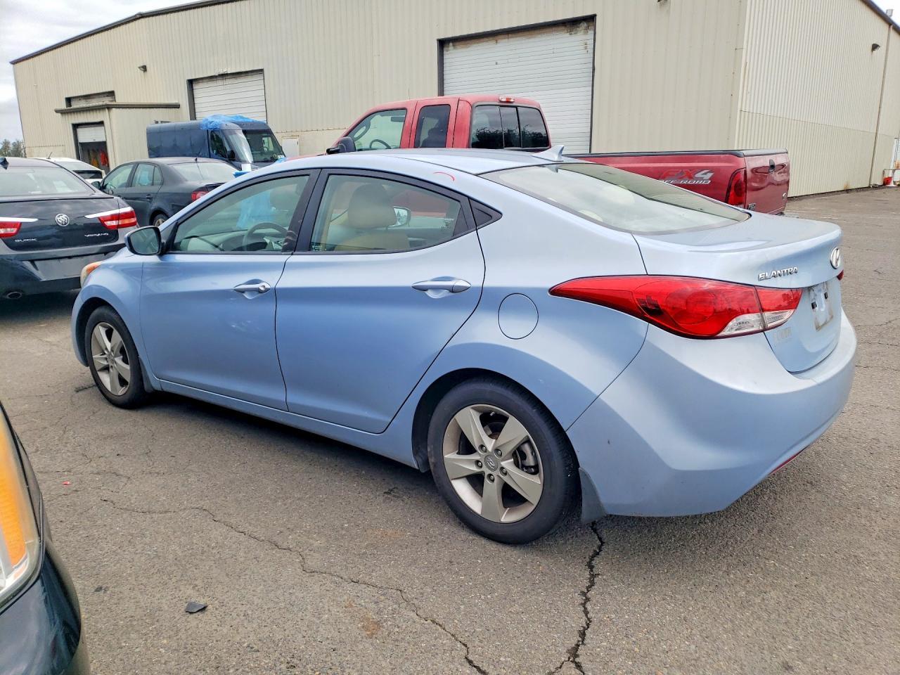 2013 Hyundai Elantra Gls - Фото 2
