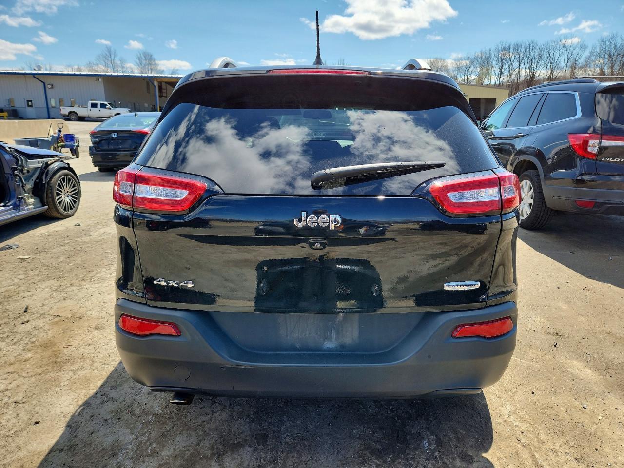 2017 Jeep Cherokee Latitude - Фото 6