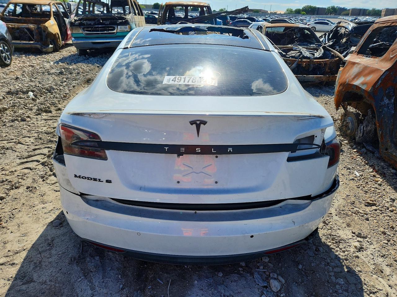 2015 Tesla Model S 70D - Image 6