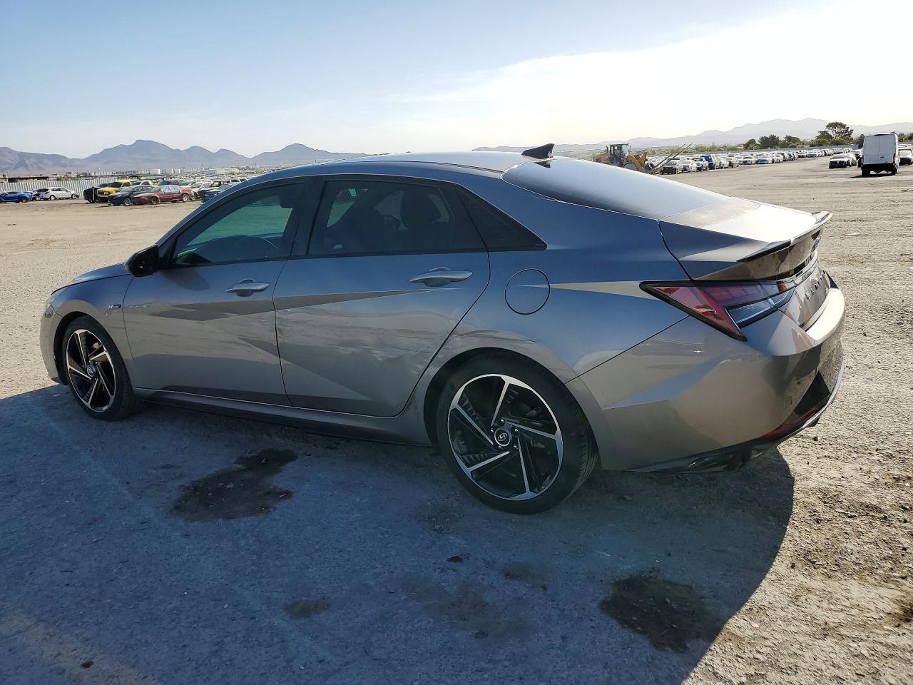 2022 Hyundai Elantra N Line - Фото 2