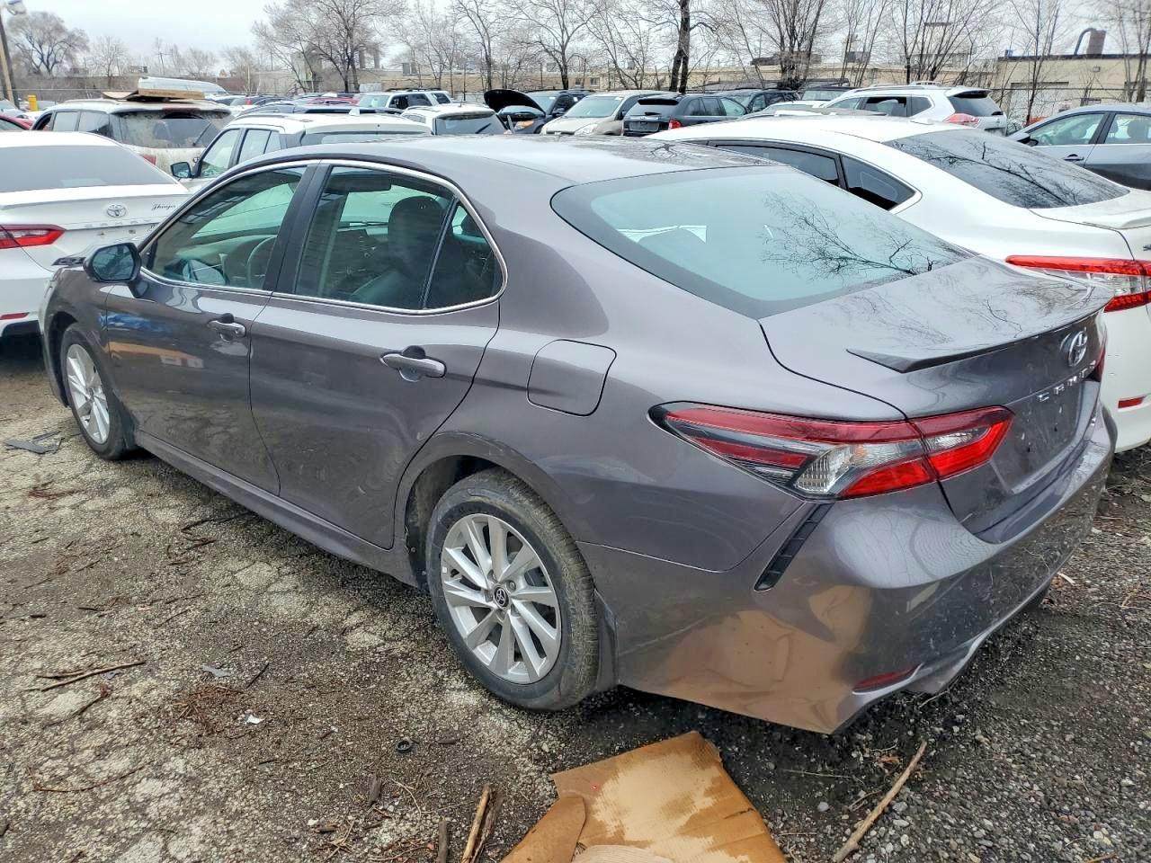 2023 Toyota Camry Se - Фото 3