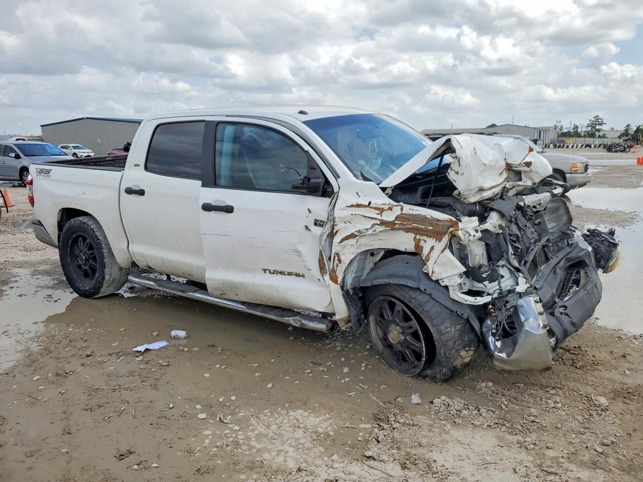 2015 Toyota Tundra Sr5 - Image 4
