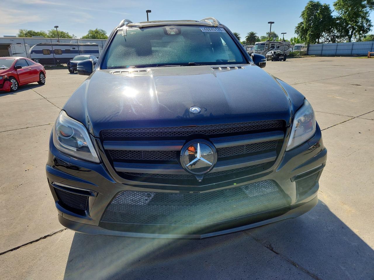 2015 Mercedes-Benz Gl 550 4Matic - Image 5