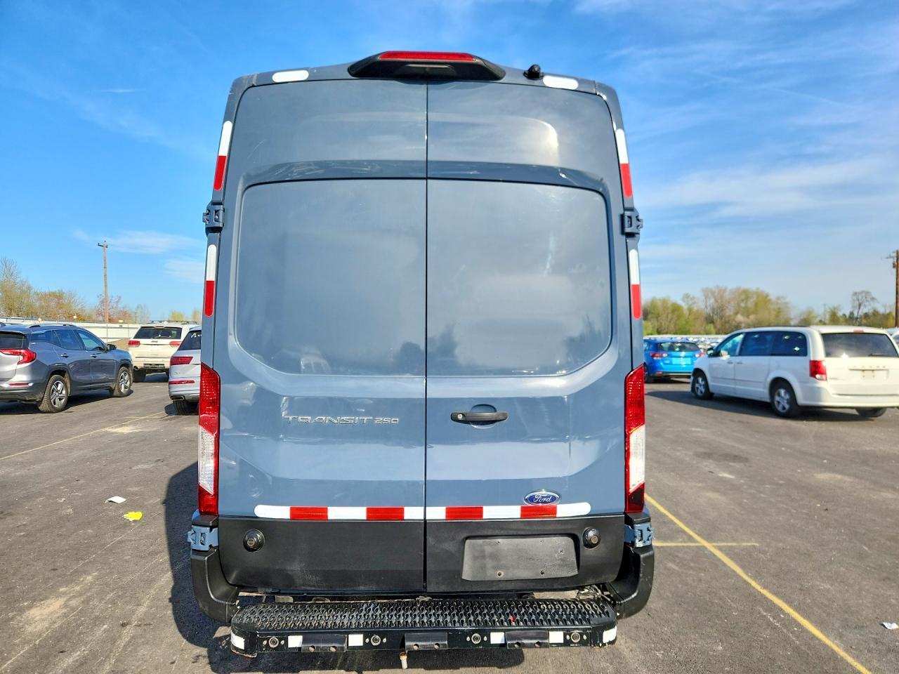 2020 Ford Transit T-250 - Image 6