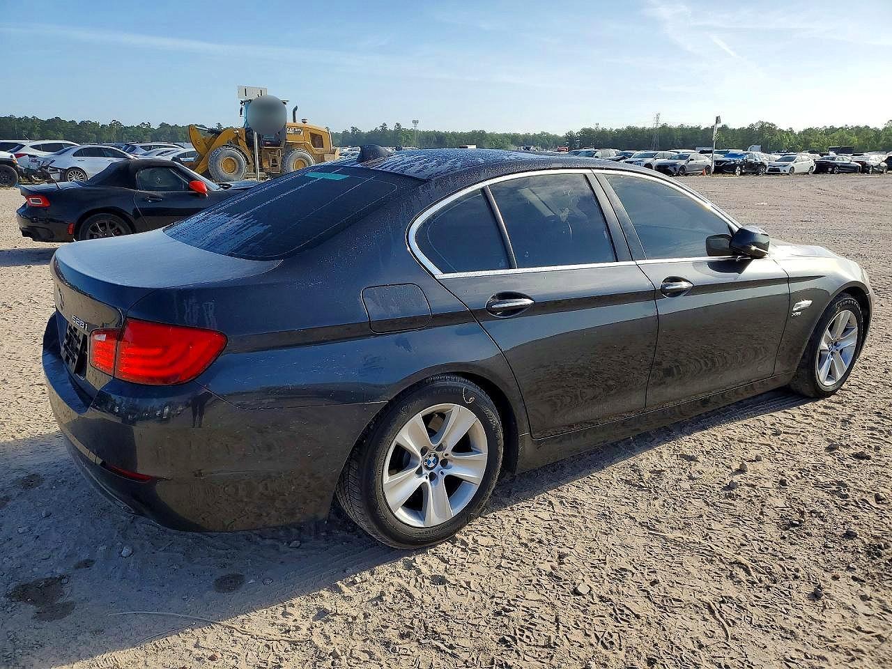 2012 BMW 528 Xi - Image 3