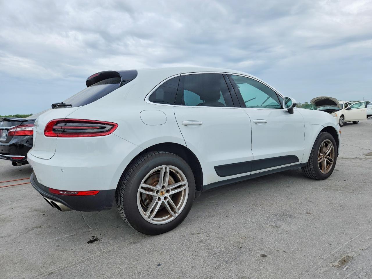 2017 Porsche Macan S - Image 3