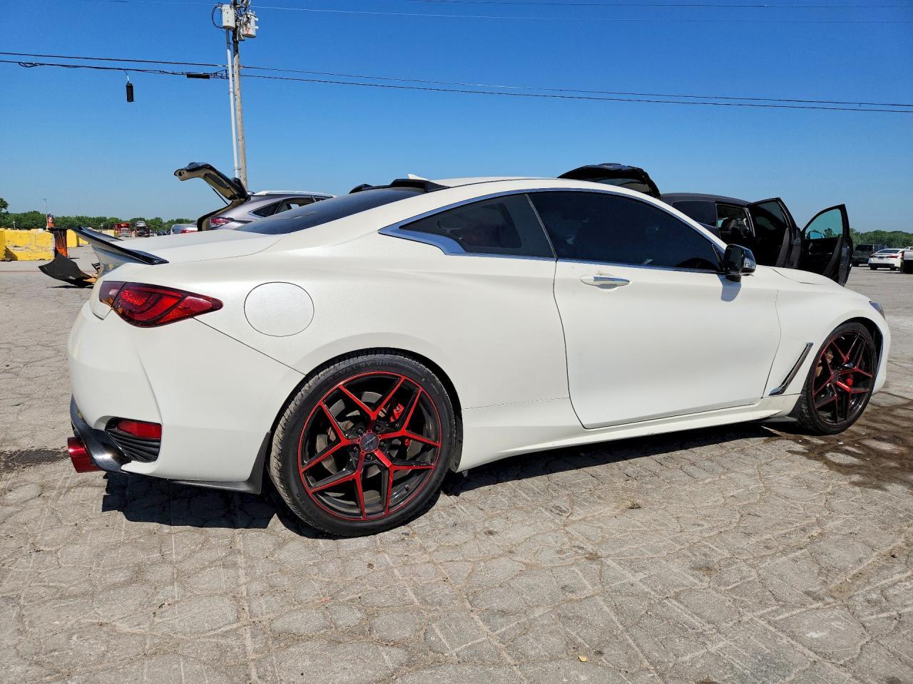 2017 Infiniti Q60 3.0T Premium - Image 3
