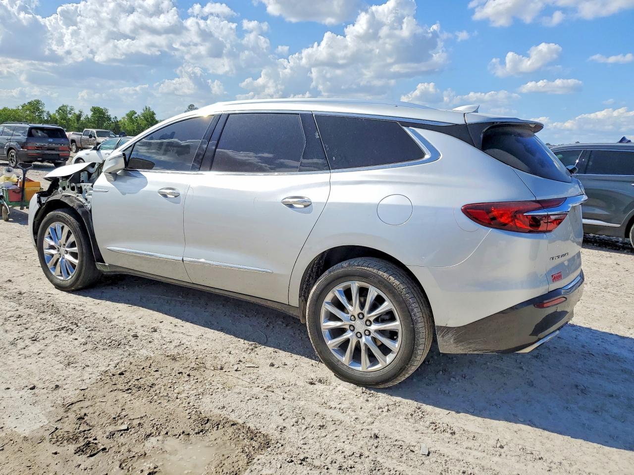 2021 Buick Enclave Premium - Image 2
