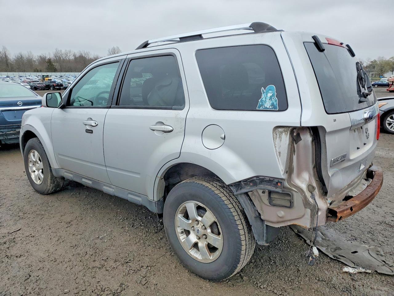 2011 Ford Escape Limited - Фото 2