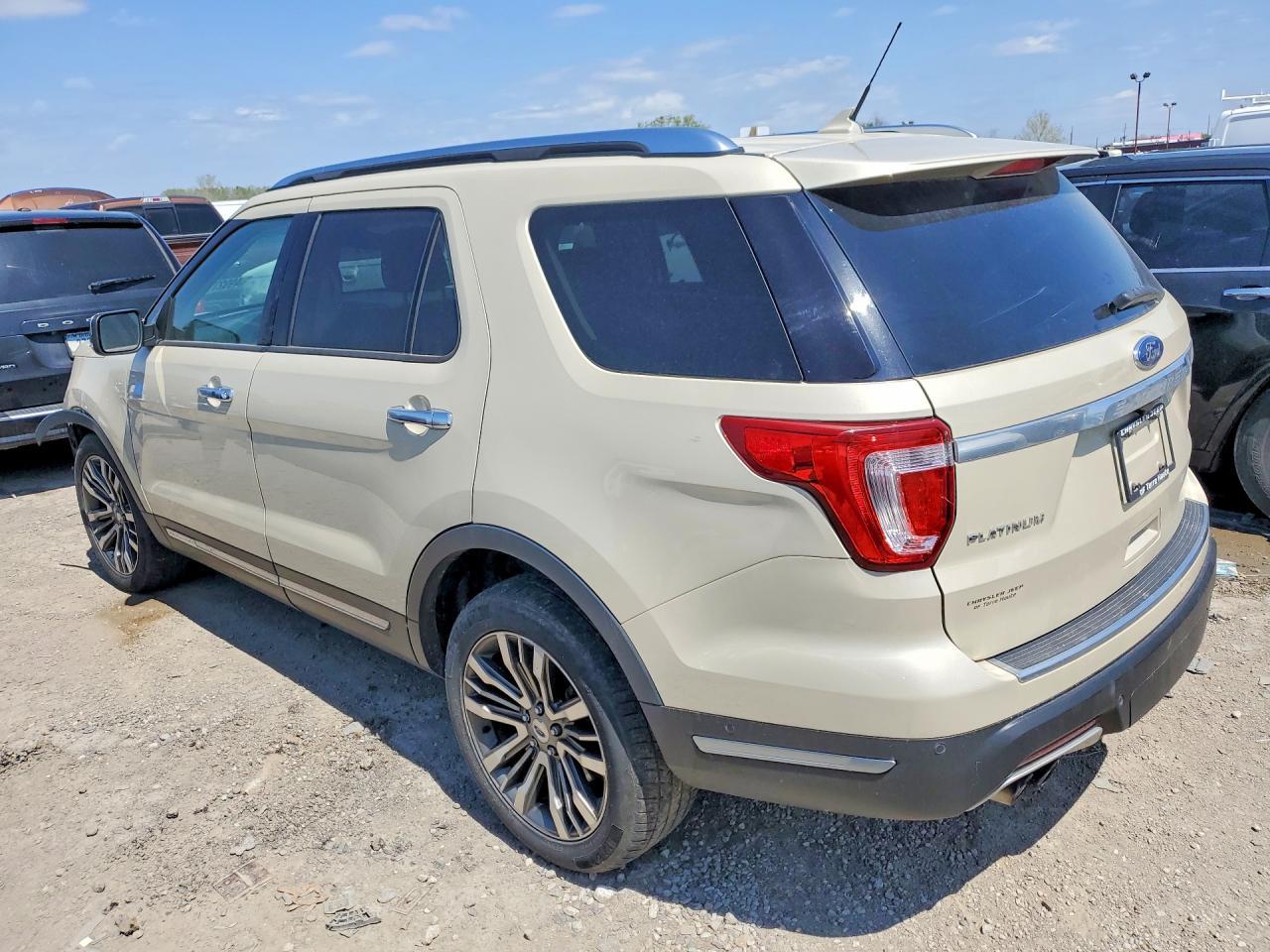2018 Ford Explorer Platinum - Фото 2