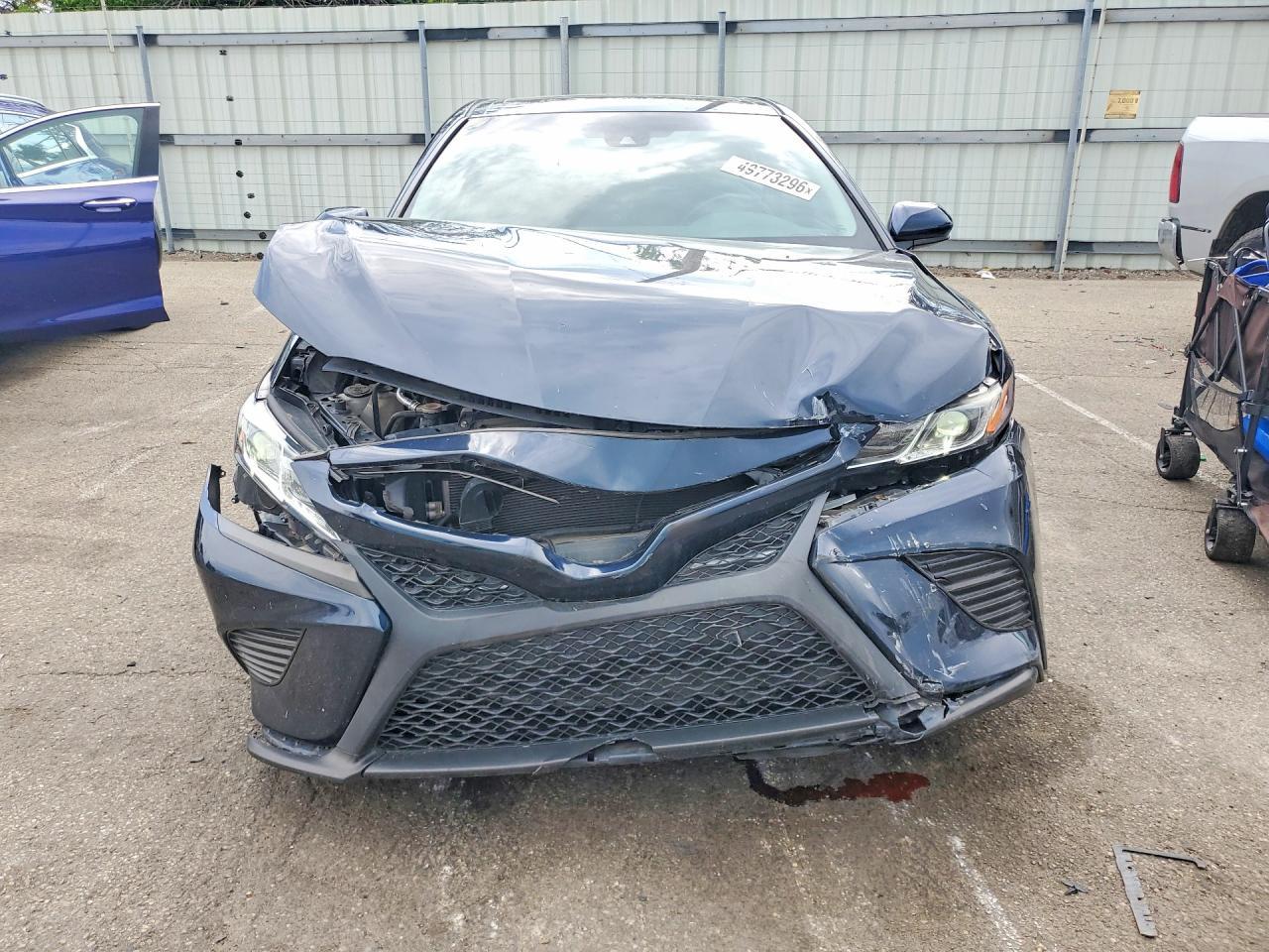 2018 Toyota Camry Se - Фото 5