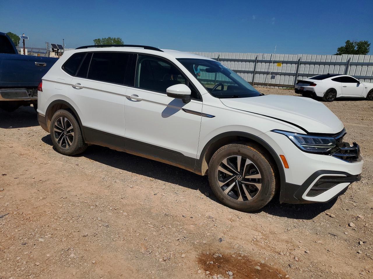 2023 Volkswagen Tiguan S - Фото 4
