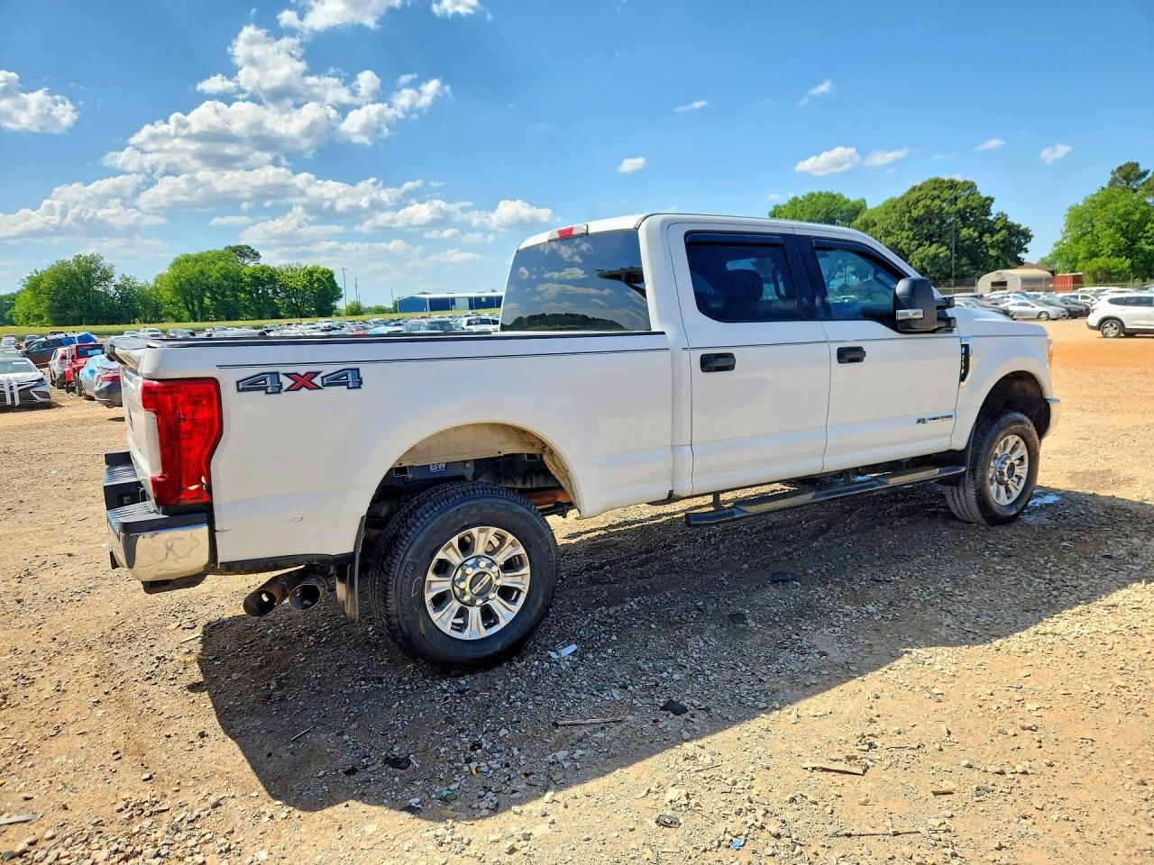 2017 Ford F250 Super Duty - Image 3