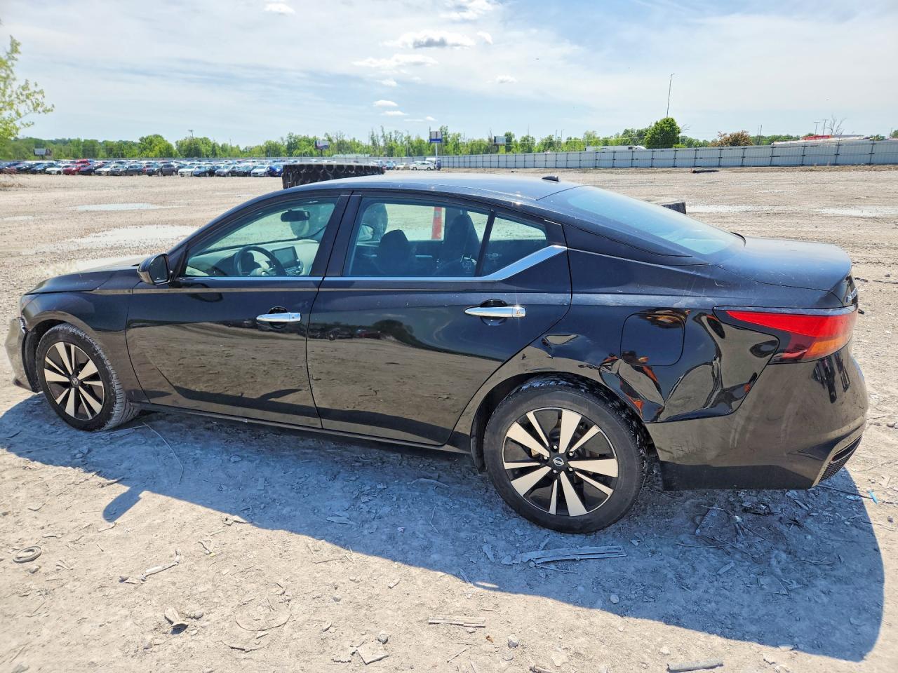 2021 Nissan Altima Sv - Image 2