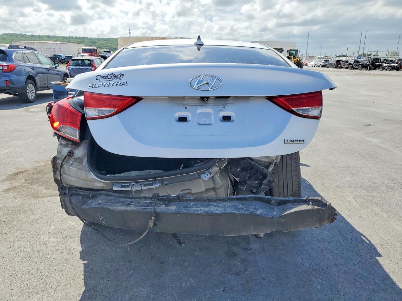 2012 Hyundai Elantra Limited - Фото 6