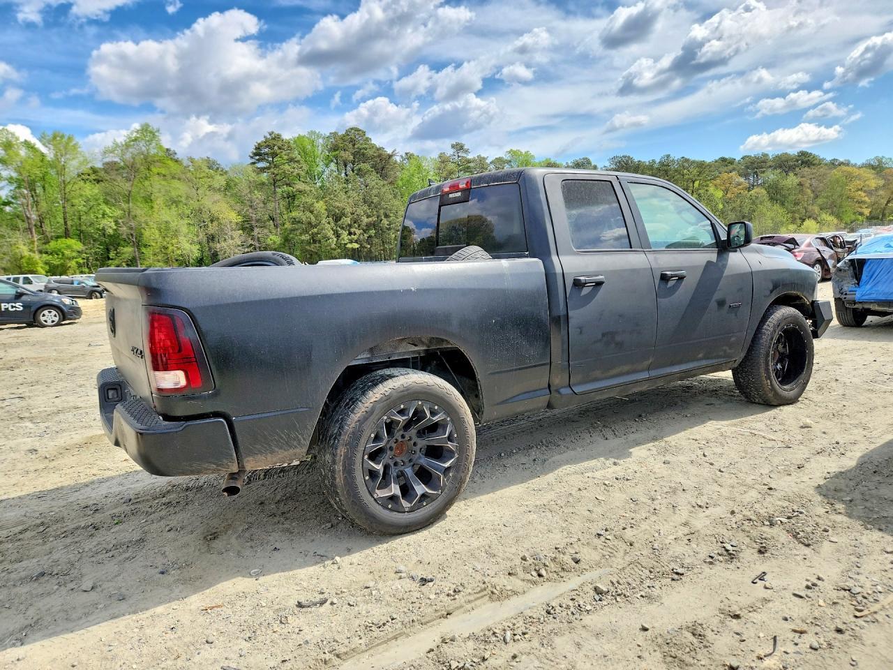 2019 Ram 1500 Classic Slt - Image 3