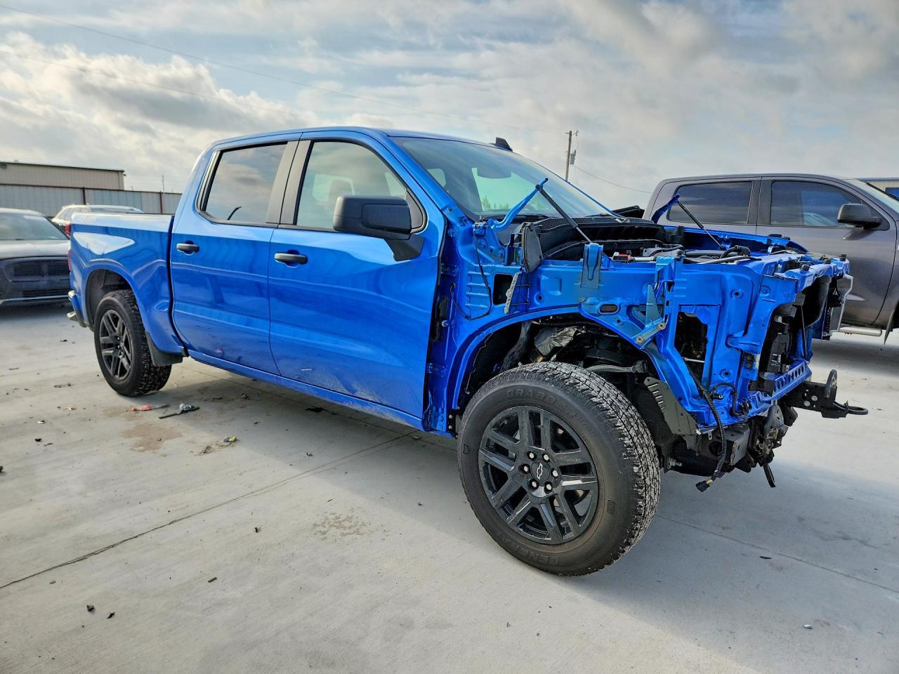 2026 Chevrolet Silverado K1500 Custom - Image 4
