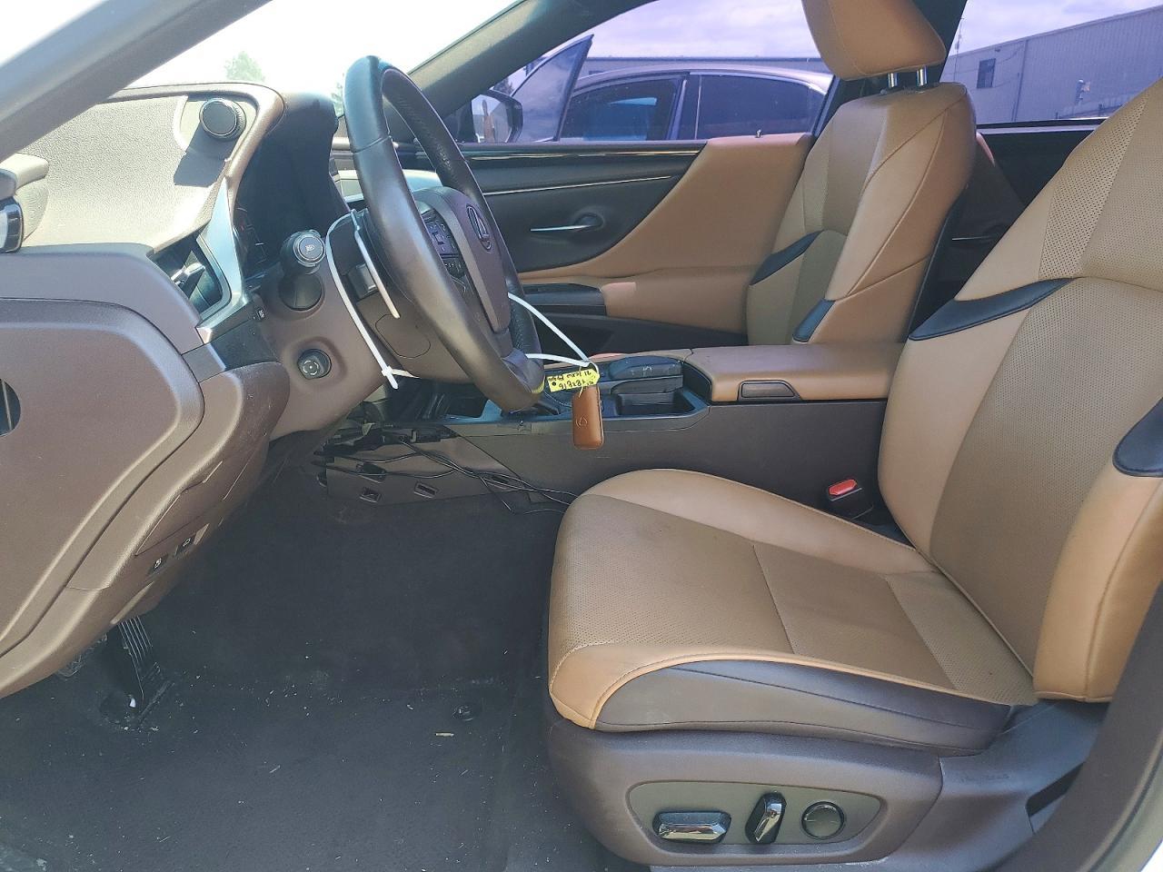2021 Lexus Es 300H - Image 7