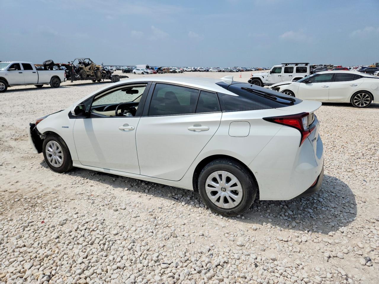 2020 Toyota Prius Le - Фото 2