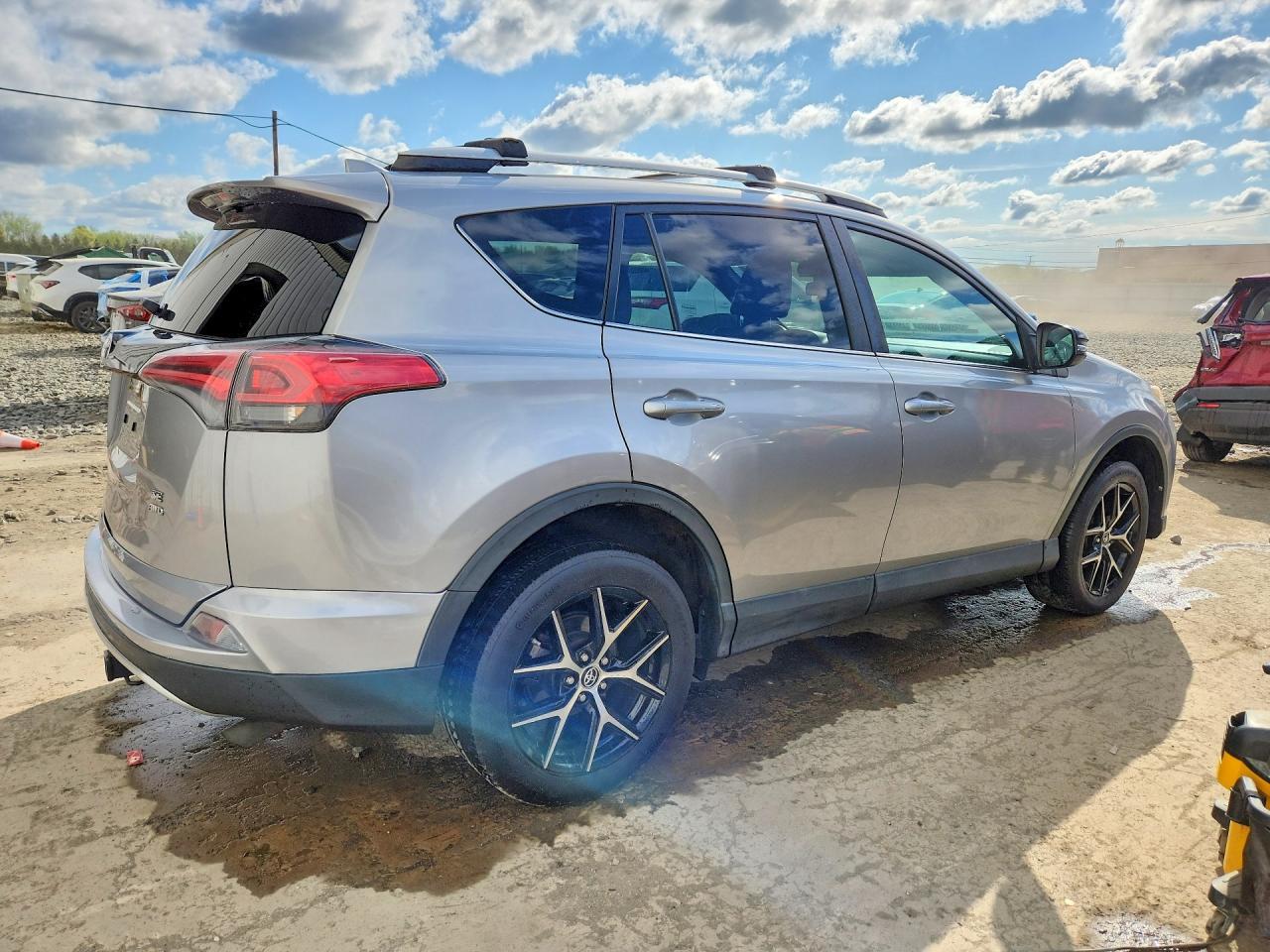 2016 Toyota Rav4 Se - Image 3