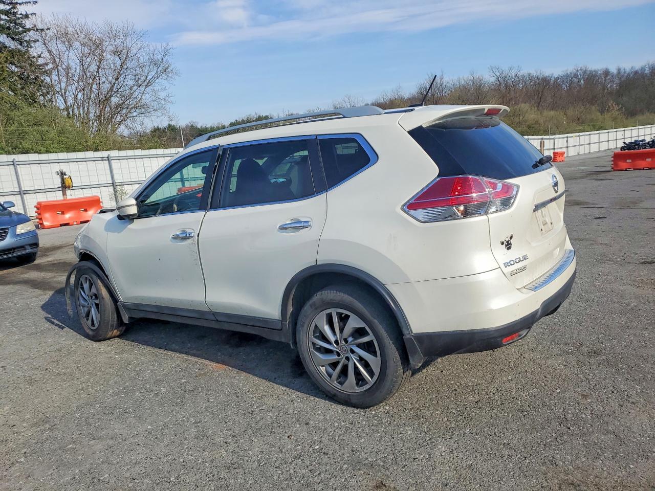2015 Nissan Rogue Sl - Image 2