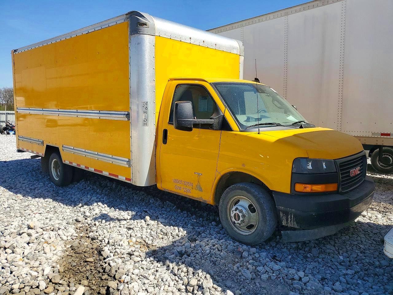 2022 GMC Savana Cutaway G4500 - Фото 4