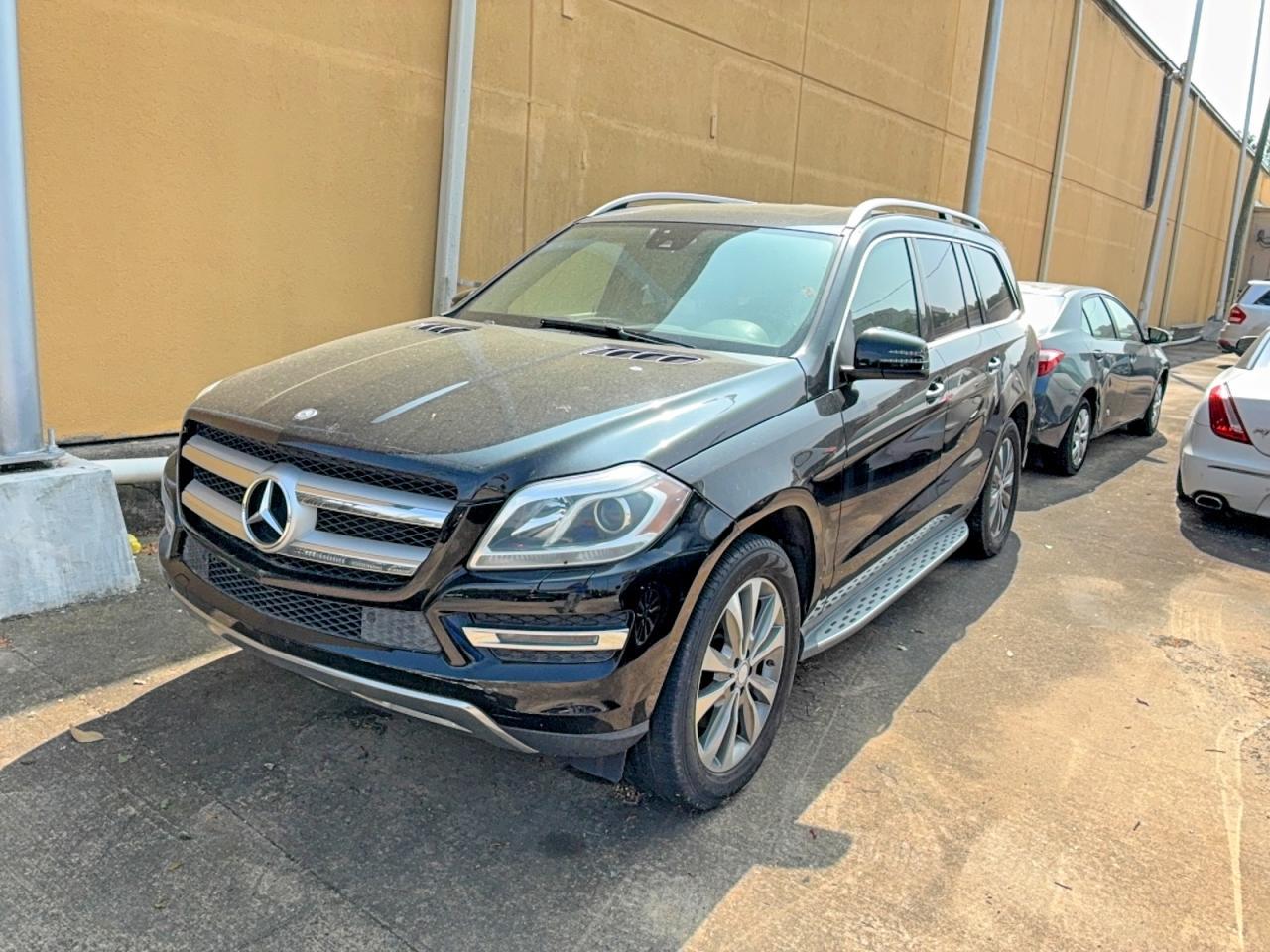 2014 Mercedes-Benz Gl 450 4Matic - Image 2