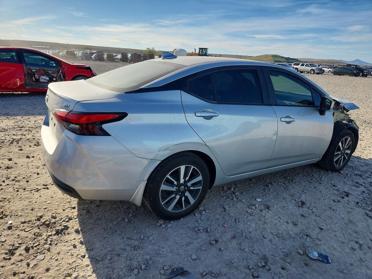 2022 Nissan Versa Sv - Фото 3