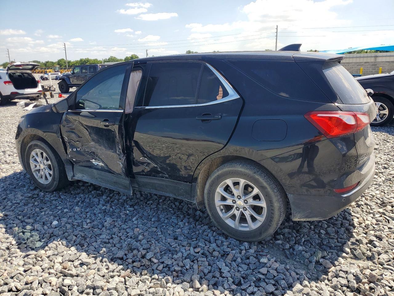 2020 Chevrolet Equinox Lt - Image 2