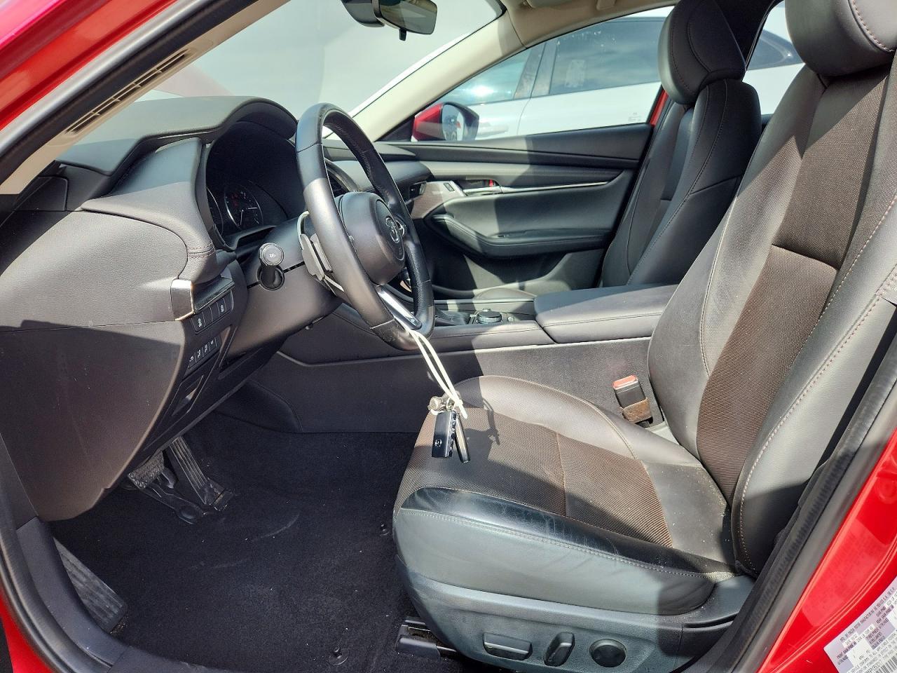 2023 Mazda 3 Premium - Image 7