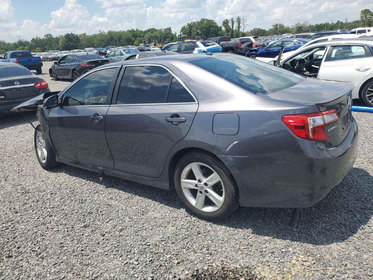 2014 Toyota Camry Se - Фото 2