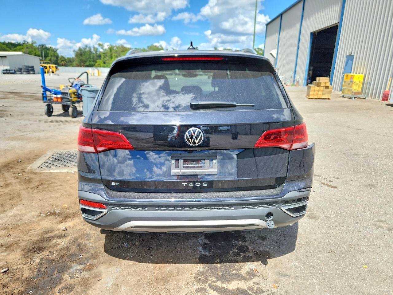 2024 Volkswagen Taos Se - Фото 6