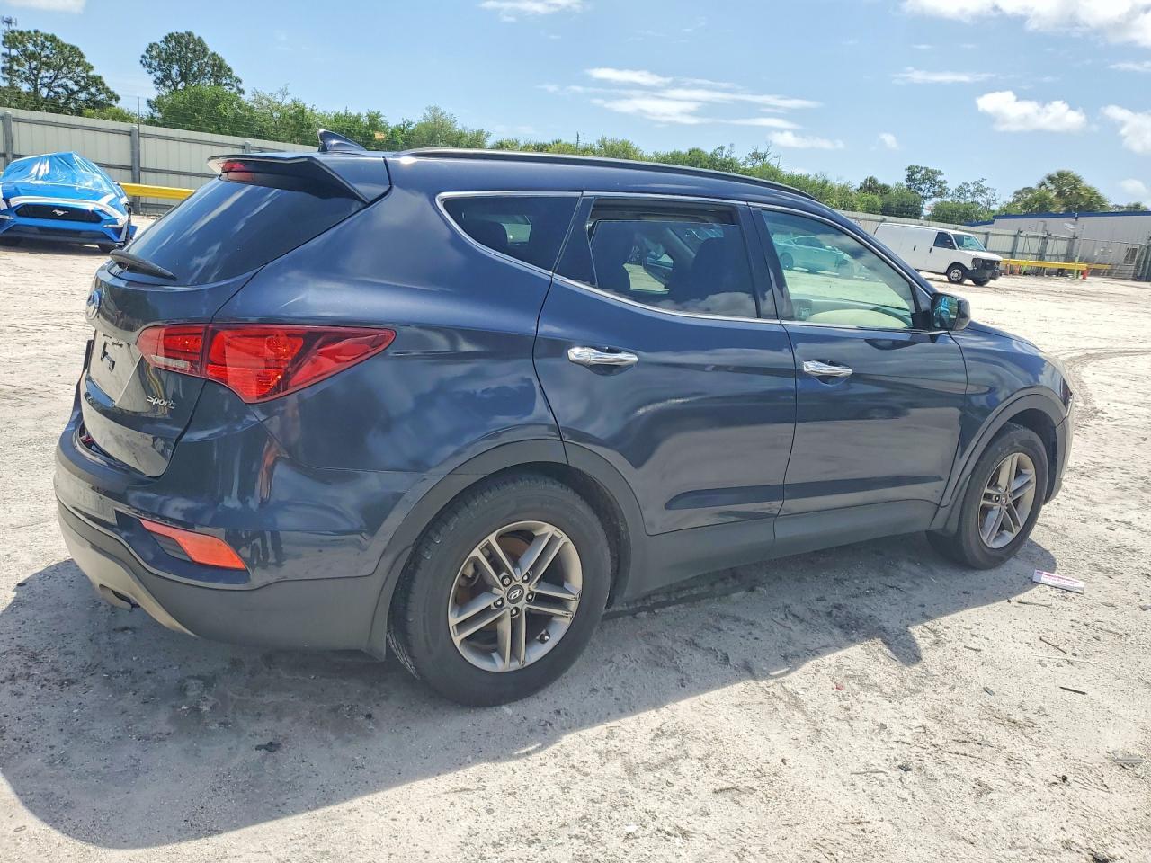 2017 Hyundai Santa Fe Sport 2.4L - Фото 3