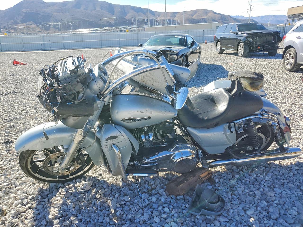 2023 Harley-Davidson Fltrx - Фото 3
