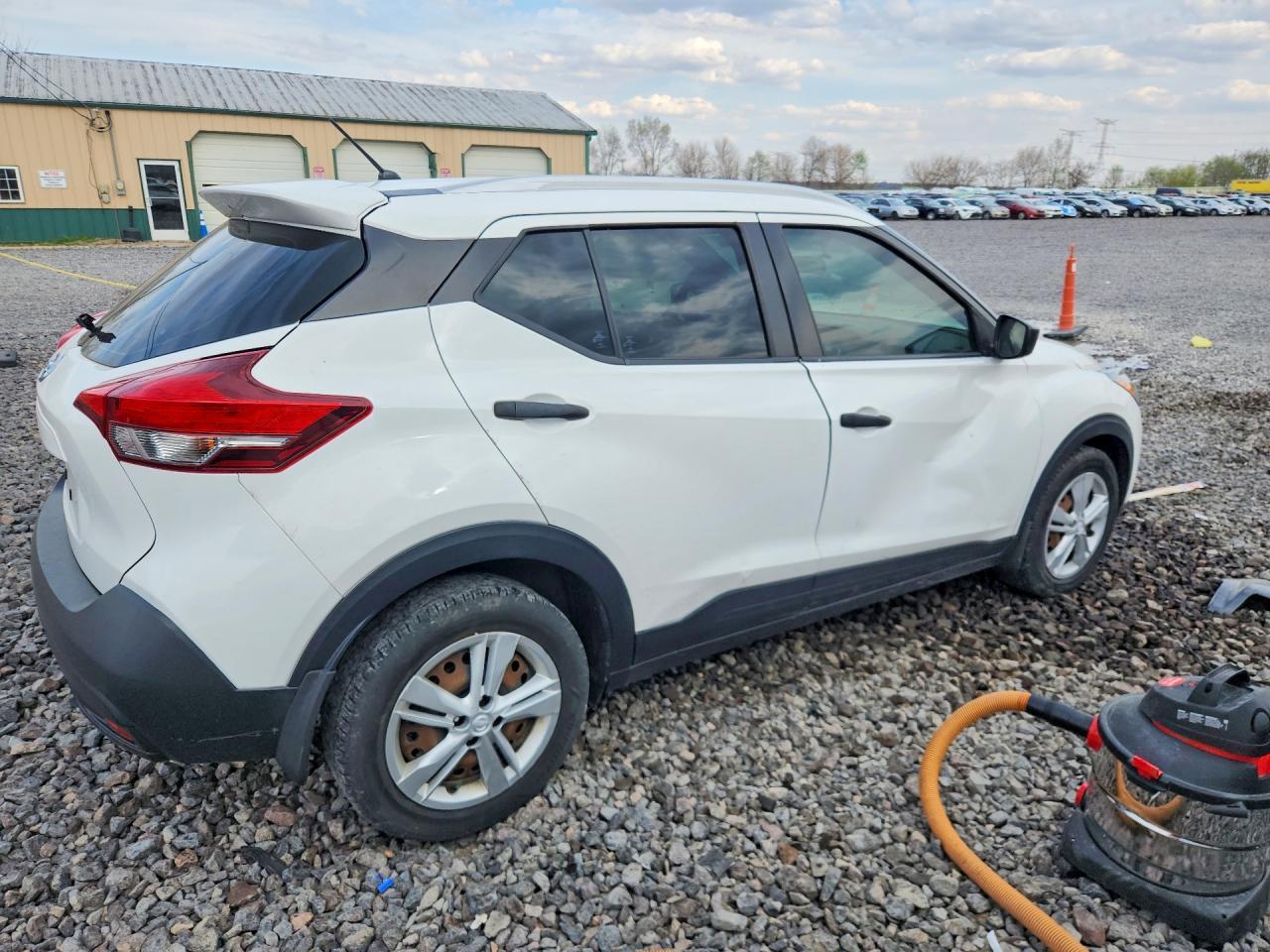 2019 Nissan Kicks S - Image 3