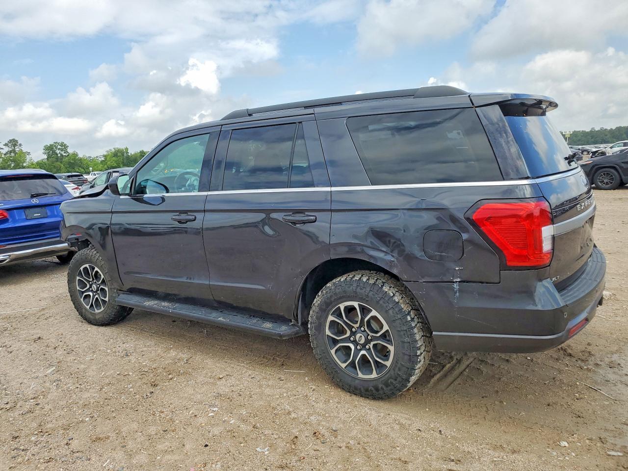 2023 Ford Expedition Xlt - Image 2